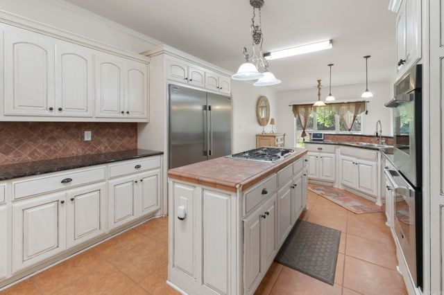 57 Ouachita Drive, Maumelle, AR 72113