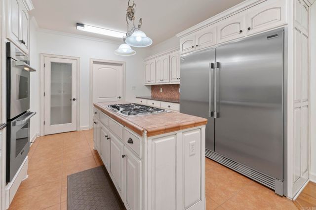 57 Ouachita Drive, Maumelle, AR 72113