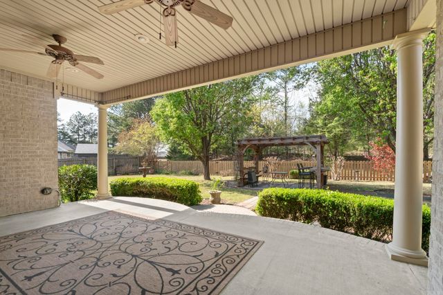 57 Ouachita Drive, Maumelle, AR 72113