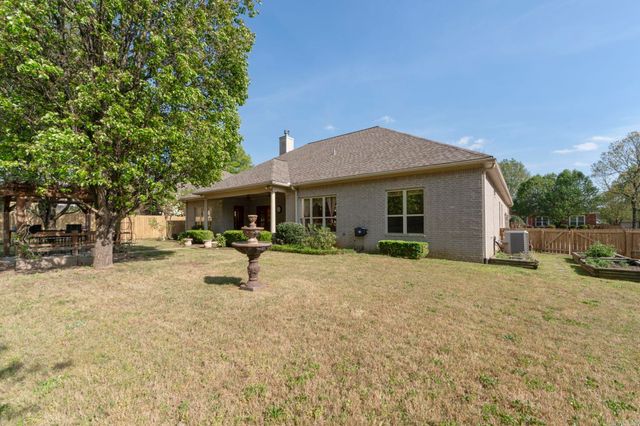 57 Ouachita Drive, Maumelle, AR 72113