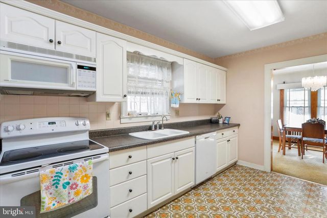 101 BURR ST, Moorefield, WV 26836