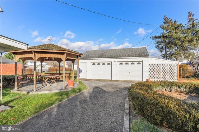 101 BURR ST, Moorefield, WV 26836