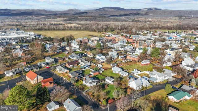 101 BURR ST, Moorefield, WV 26836