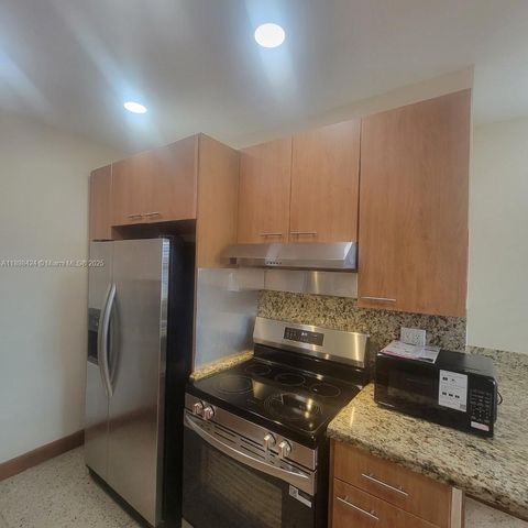 7400 Harding Ave 15, Miami Beach, FL 33141
