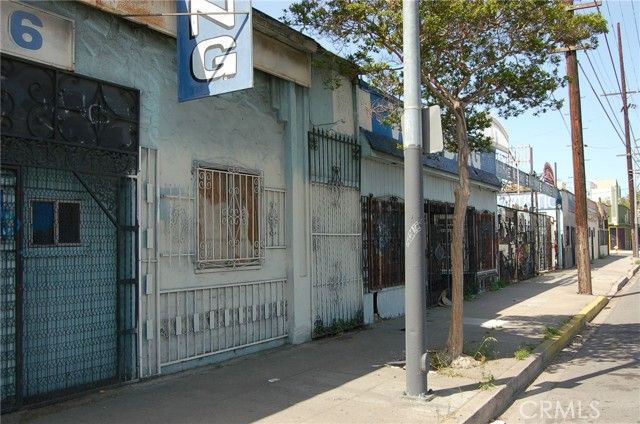 1442 W SLAUSON Avenue, Los Angeles, CA 90047