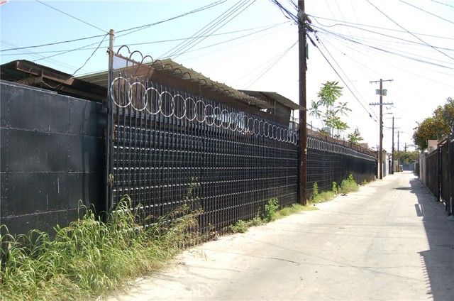 1442 W SLAUSON Avenue, Los Angeles, CA 90047