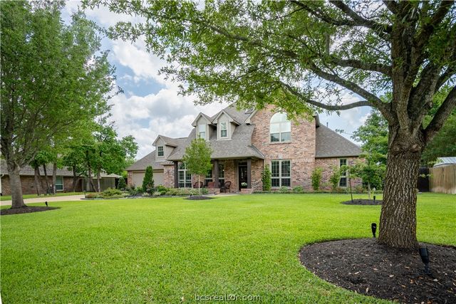 704 Canterbury Drive, College Station, TX 77845