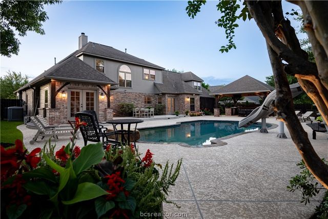 704 Canterbury Drive, College Station, TX 77845