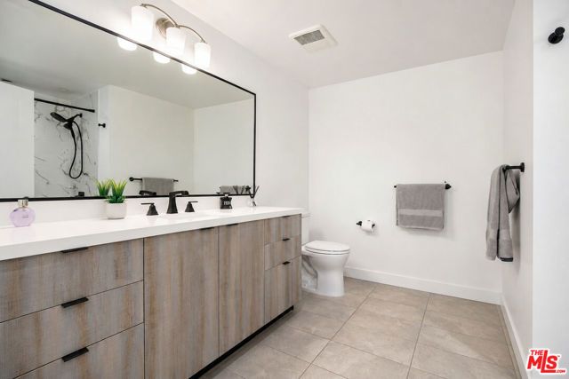 1515 S Holt Avenue 204, Los Angeles, CA 90035