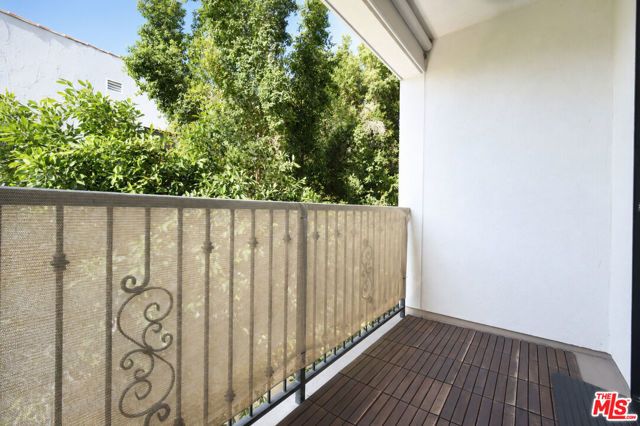 1515 S Holt Avenue 204, Los Angeles, CA 90035