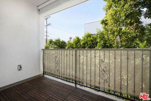 1515 S Holt Avenue 204, Los Angeles, CA 90035