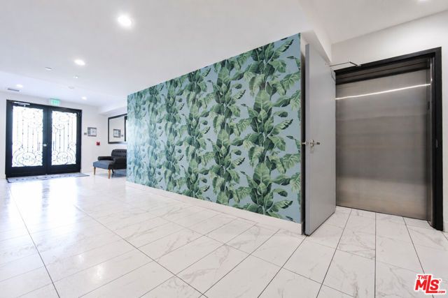 1515 S Holt Avenue 204, Los Angeles, CA 90035