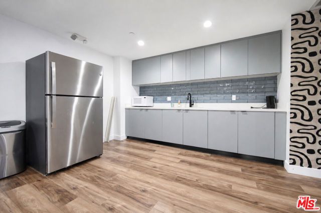 1515 S Holt Avenue 204, Los Angeles, CA 90035