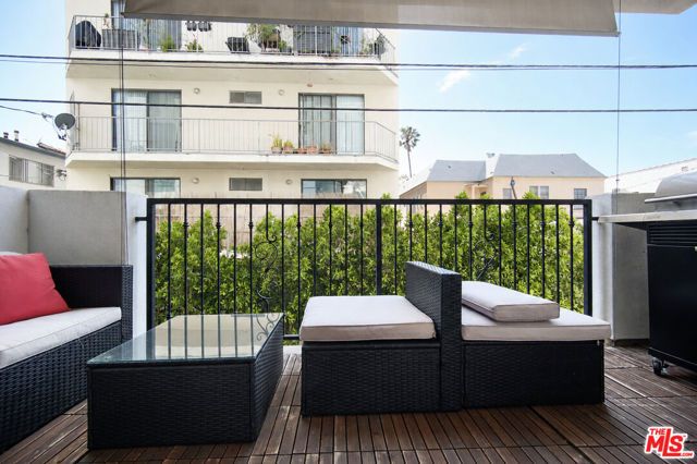 1515 S Holt Avenue 204, Los Angeles, CA 90035