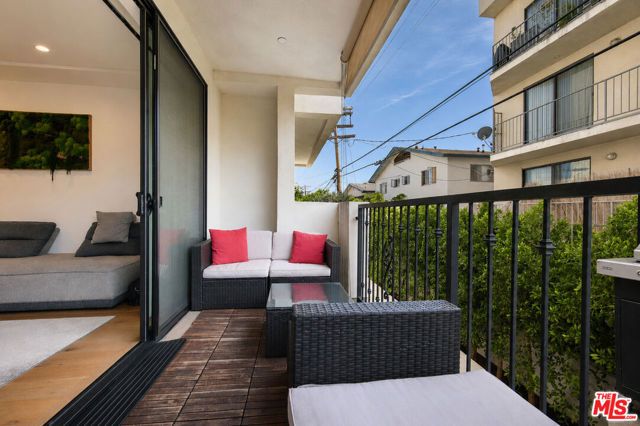 1515 S Holt Avenue 204, Los Angeles, CA 90035