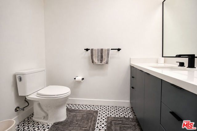 1515 S Holt Avenue 204, Los Angeles, CA 90035