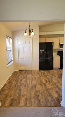 7061 Season Dr, Milton, FL 32570