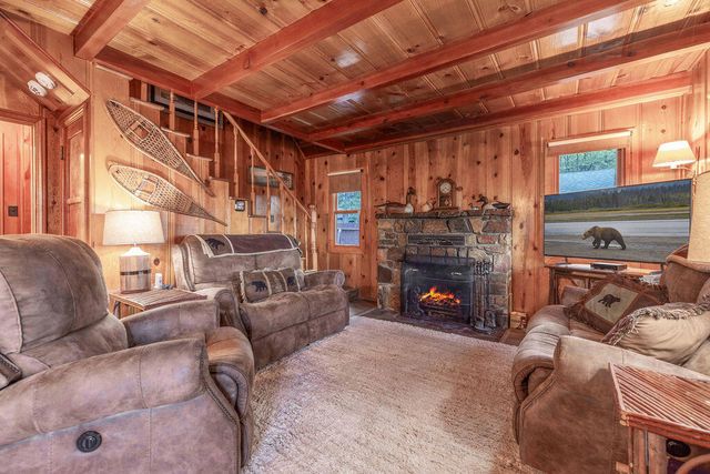 579 Echo Lane, Big Bear, CA 92315