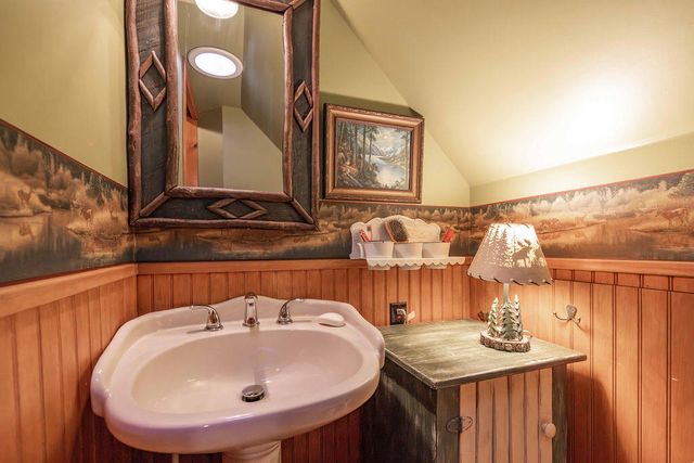 579 Echo Lane, Big Bear, CA 92315