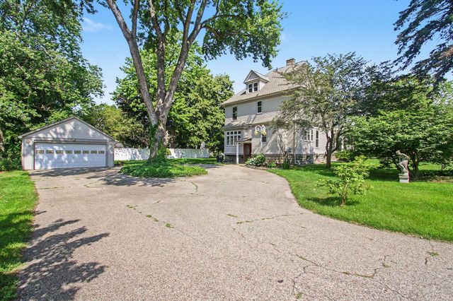 360 E Central Avenue, Zeeland, MI 49464