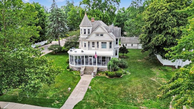 360 E Central Avenue, Zeeland, MI 49464