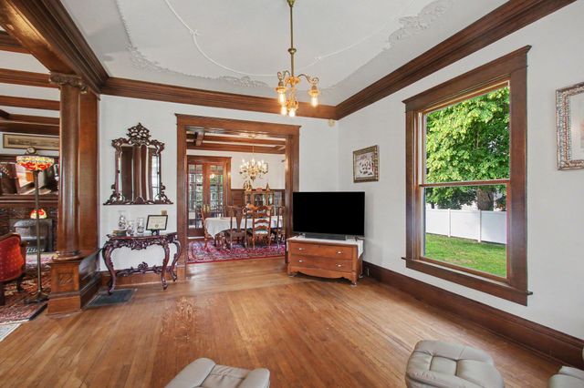 360 E Central Avenue, Zeeland, MI 49464