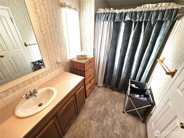 2004 195th Street, Long Beach, WA 98631