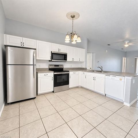 1117 SW 48th TER 5, Cape Coral, FL 33914