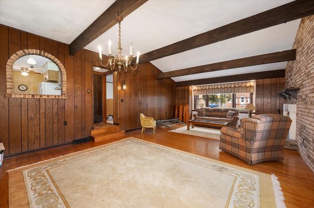 2618 Hawthorne Street, Franklin Park, IL 60131