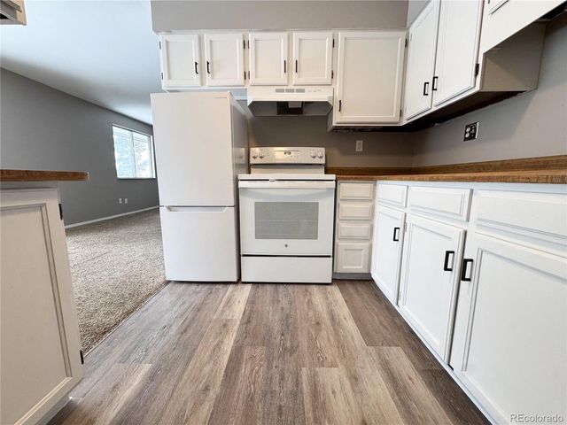 8870 W Jewell Ave 11, Lakewood, CO 80232