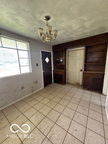 213 N Posey Street, Windfall, IN 46076