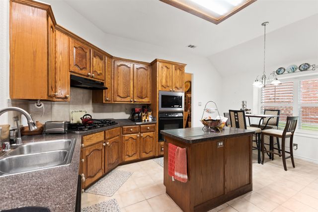 1462 Red Wolf Drive, Rockwall, TX 75087
