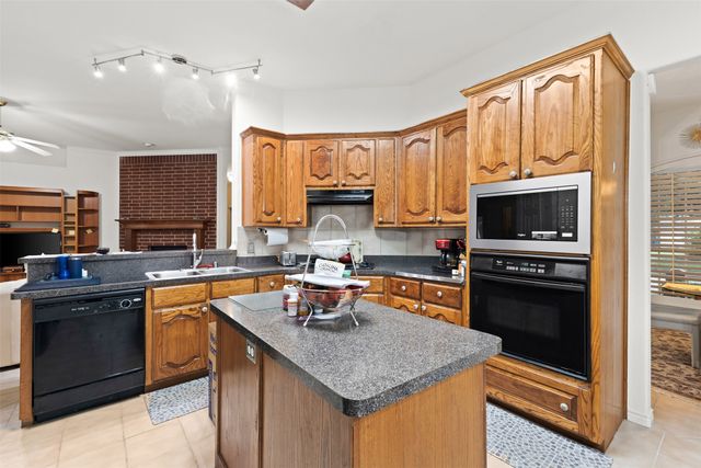 1462 Red Wolf Drive, Rockwall, TX 75087