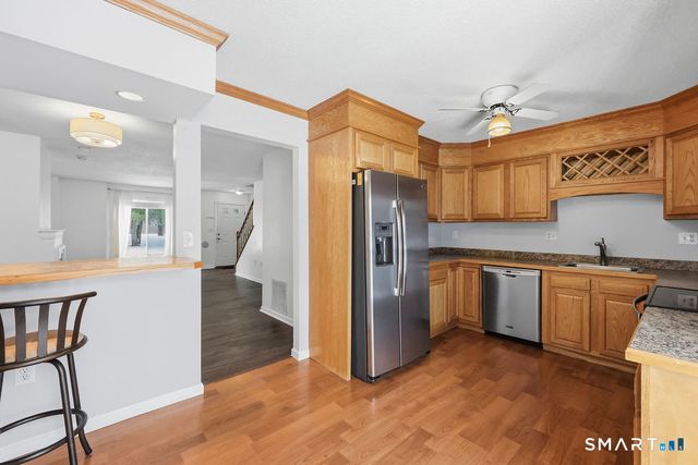 16 Seymour Road 2H, East Granby, CT 06026