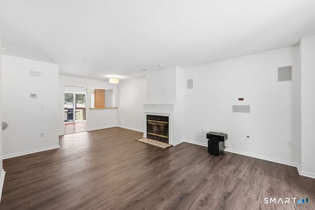 16 Seymour Road 2H, East Granby, CT 06026