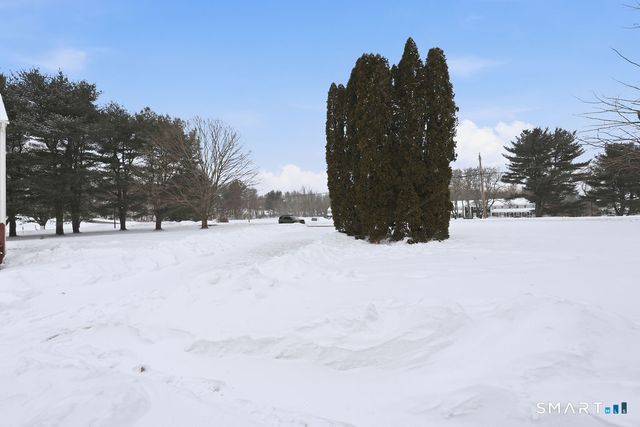 16 Seymour Road 2H, East Granby, CT 06026