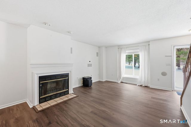 16 Seymour Road 2H, East Granby, CT 06026