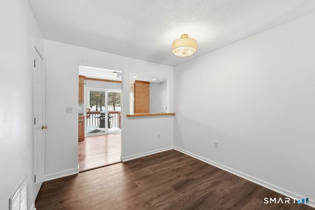 16 Seymour Road 2H, East Granby, CT 06026