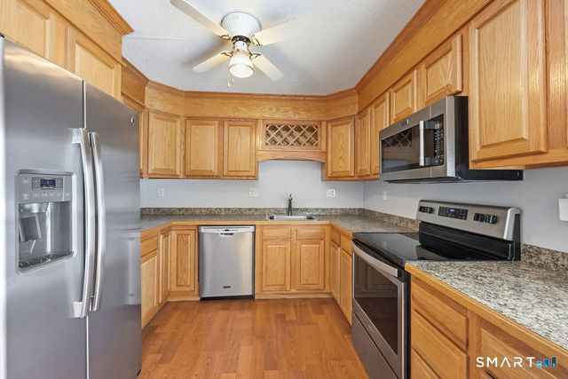 16 Seymour Road 2H, East Granby, CT 06026