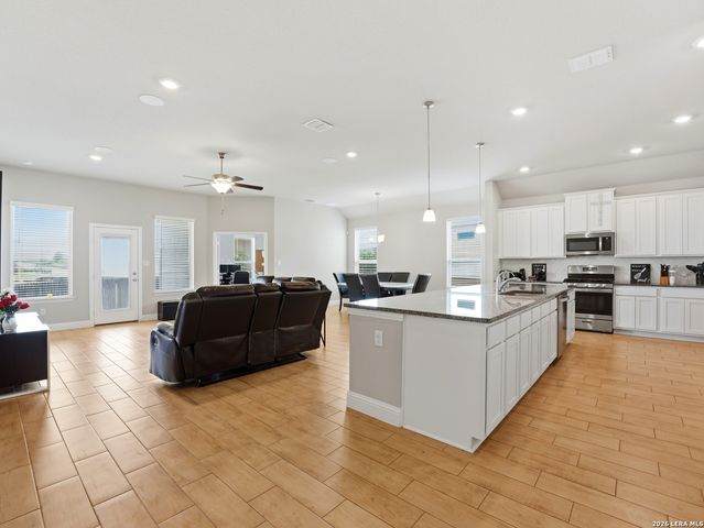 4178 Garden Path, Schertz, TX 78124