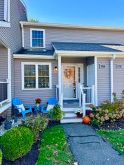 751 Long Hill Road APT D, Middletown, CT 06457