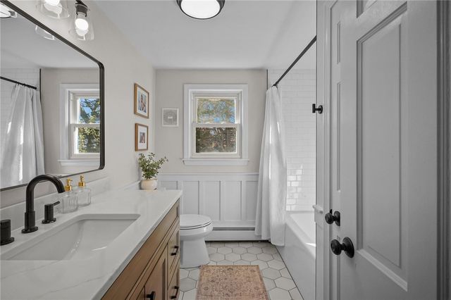 38 Angela Avenue, Cranston, RI 02921