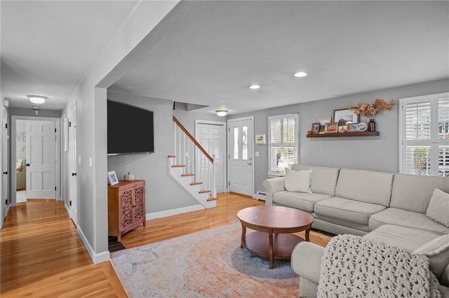 38 Angela Avenue, Cranston, RI 02921