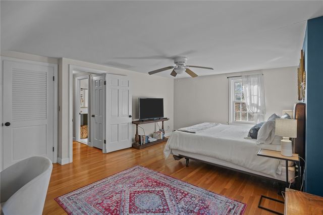 38 Angela Avenue, Cranston, RI 02921