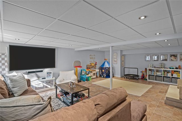 38 Angela Avenue, Cranston, RI 02921