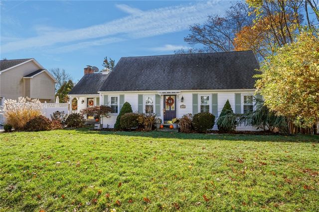 38 Angela Avenue, Cranston, RI 02921