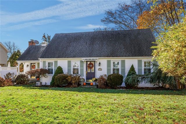 38 Angela Avenue, Cranston, RI 02921