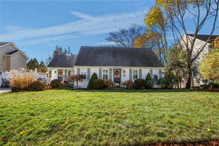 38 Angela Avenue, Cranston, RI 02921