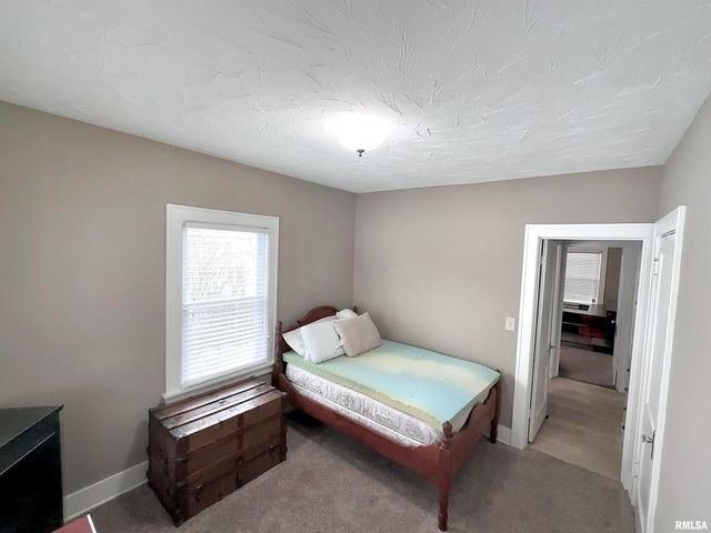 1611 25TH Street, Moline, IL 61265