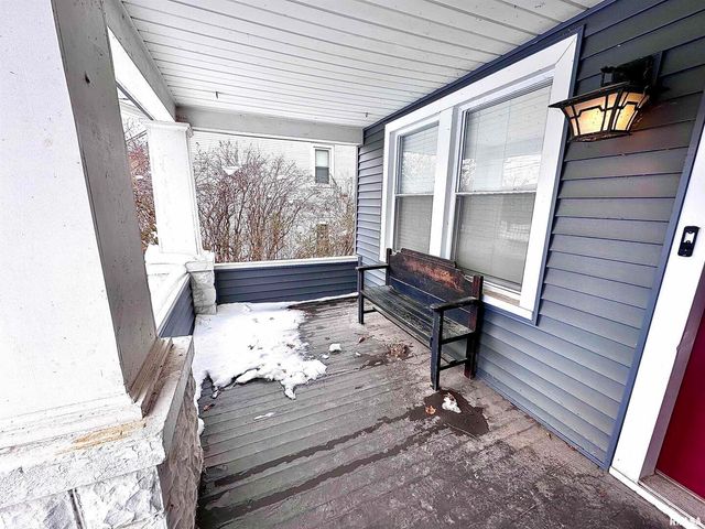 1611 25TH Street, Moline, IL 61265